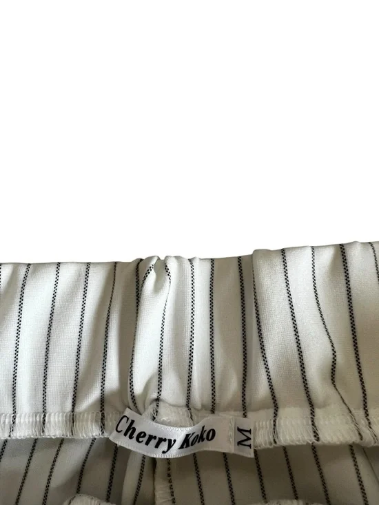 Women’s Paperbag Waist Pinstripe Tie-Belt Shorts Self-Tie Belt Size Medium - Picture 4 of 5